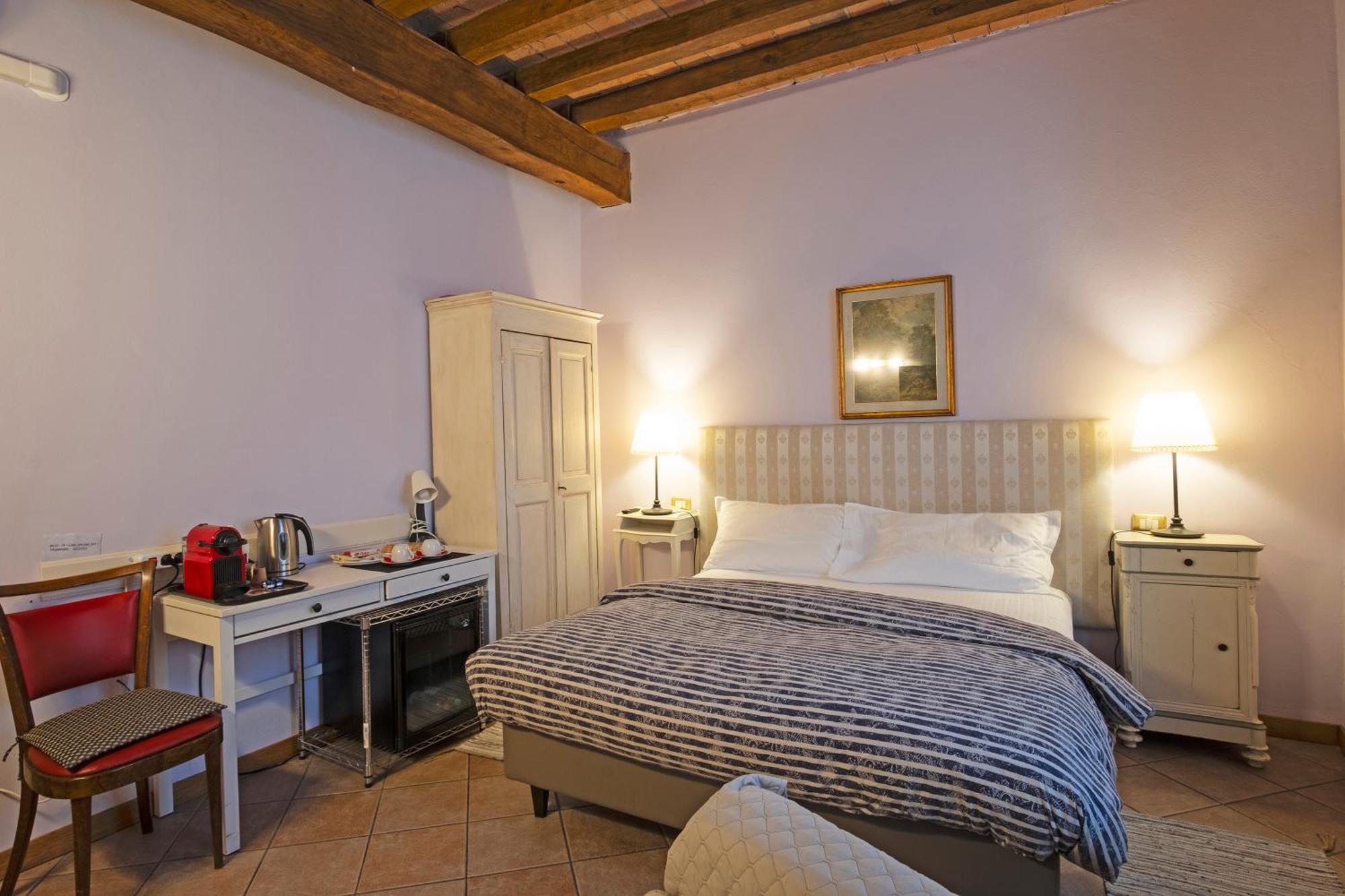 Il Cortiletto Hotell Piacenza Exteriör bild