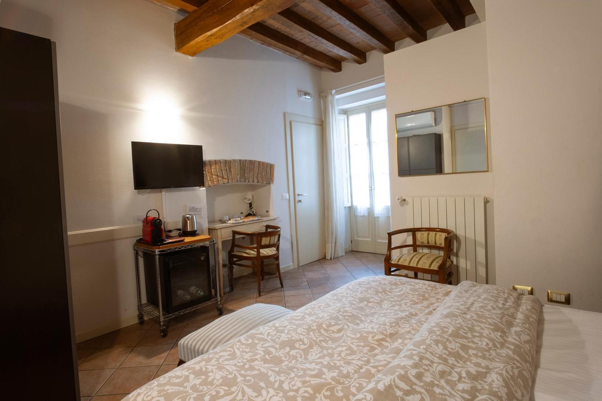 Il Cortiletto Hotell Piacenza Exteriör bild