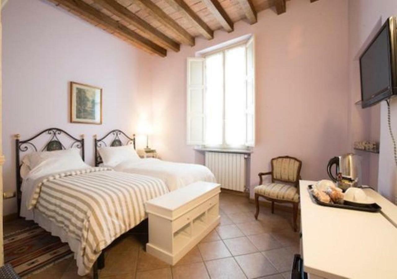 Il Cortiletto Hotell Piacenza Exteriör bild